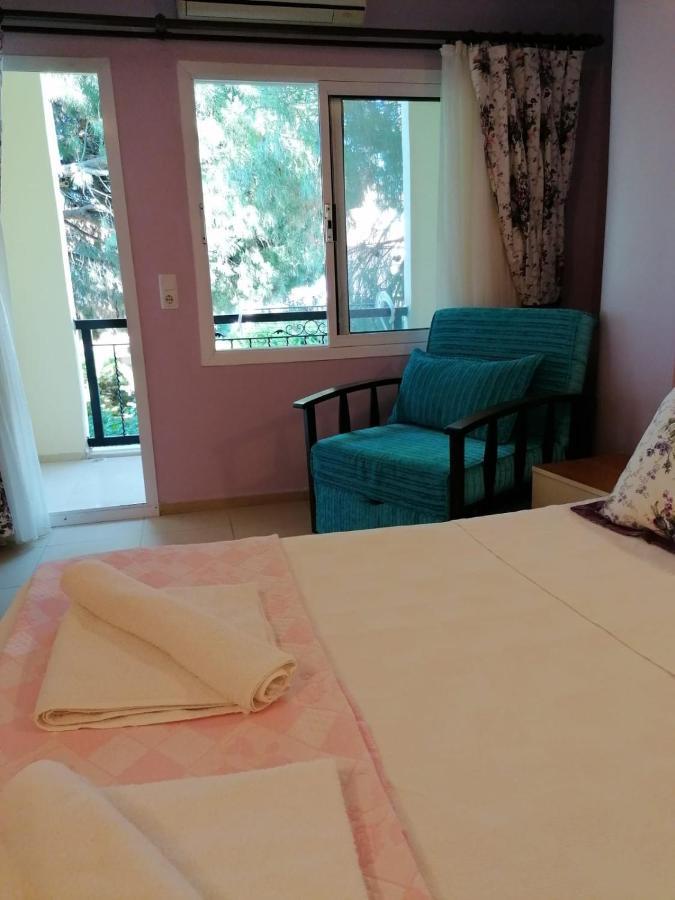 Maviev Otel Çeşme Buitenkant foto