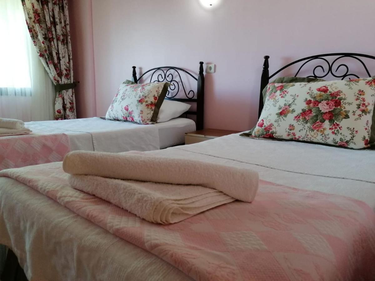 Maviev Otel Çeşme Buitenkant foto